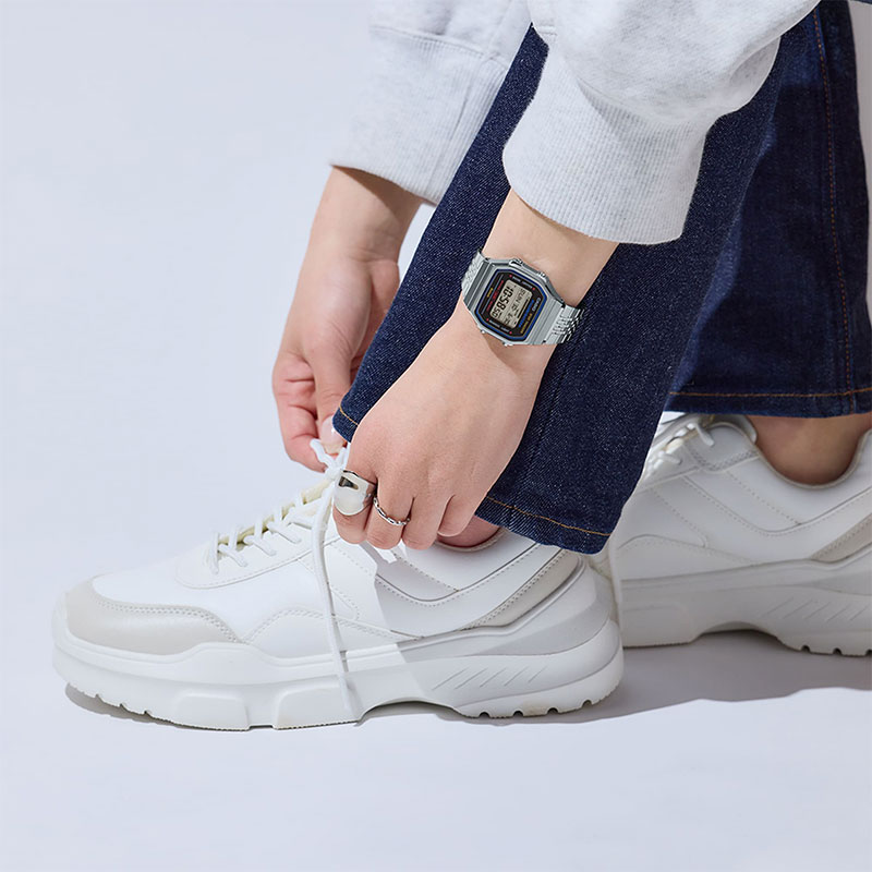 【レトロ ポップ チープカシオ】カシオ 腕時計 CASIO 時計 スタンダード STANDARD CASIO Collection ユニセックス 腕時計 ブラック シルバー メタル メタルベルト デジタル 液晶 Bluetooth連携対応 ABL-100WE-1AJF 人気 おすすめ おしゃれ ブランド プレゼント ギフト