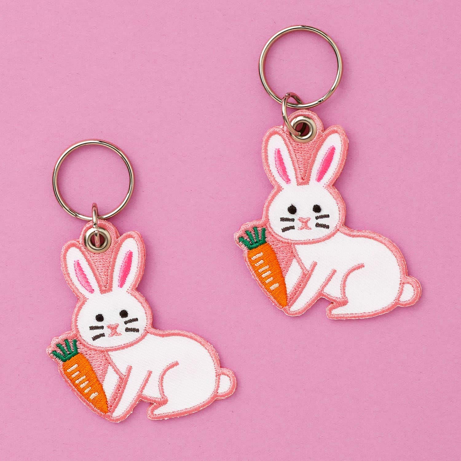 ニューレトロ スティッチワークキーホルダー （うさぎ） 直営店限定 キーホルダー うさぎ ウサギ 兎 正月 新年 干支 キーリング 刺繍 鍵 レディース キャラクター かわいい 面白い ユニーク 大人可愛い プチギフト 雑貨 子供 文房具 昭和レトロ 雑貨のサムネイル
