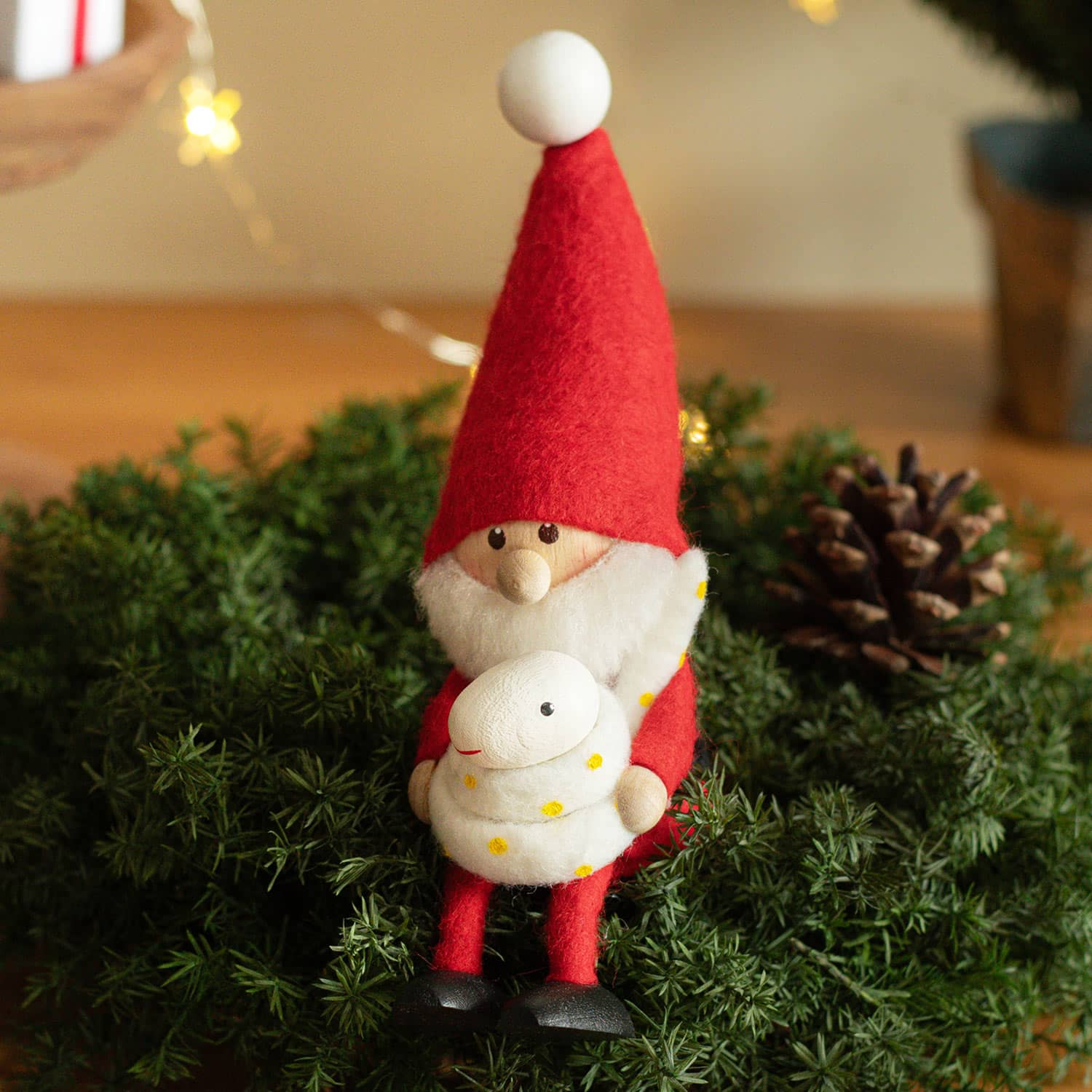 NORDIKA nisse ノルディカ ニッセ ヘビを抱えたサンタ サンタ サンタクロース クリスマス オブジェ 飾り 木製 北欧 雑貨 ギフト プレゼント 置物 干支 NRD120806 インテリア ナチュラルの商品画像 3