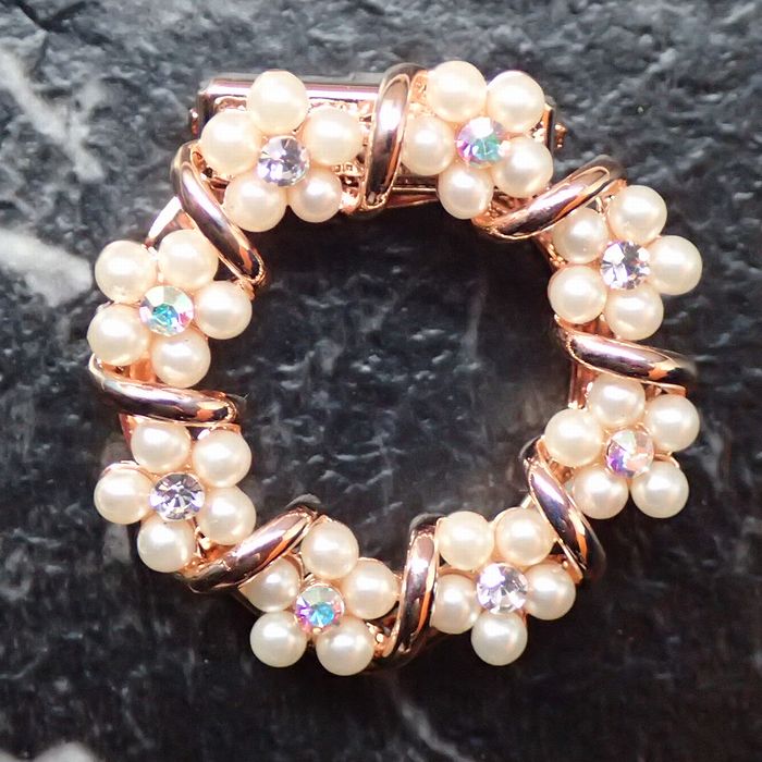 【帯留め兼用】パール小花リースのスカーフ留め ブローチ兼用【メール便対応商品】 スカーフ留め スカーフクリップ 帯どめ 帯留め クリップ キラキラ かわいい 着物 和装小物