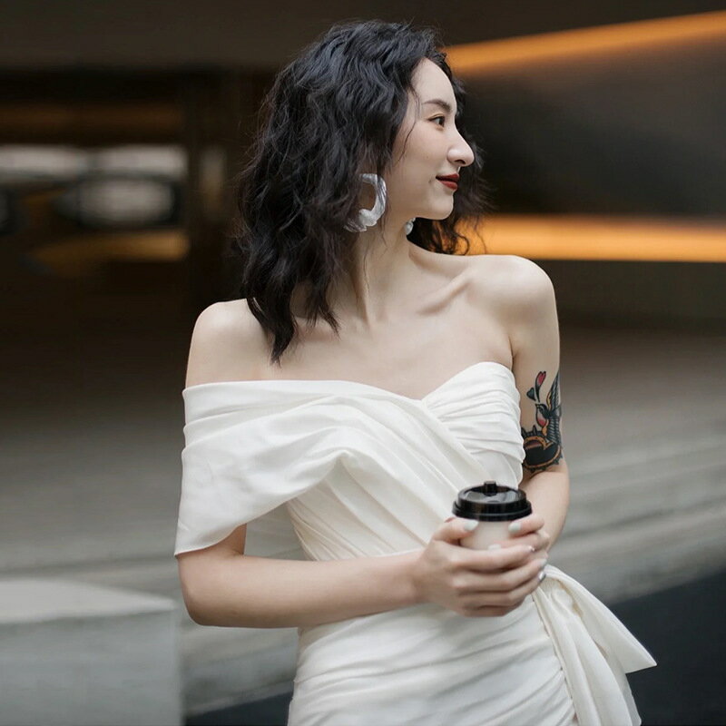 送料無料 大人 お呼ばれウエディングドレス ノースリーブ ハイエンド 忘年会 結婚式 フォーマル 洋服 パーティードレス 成人式 着痩せ プリンセス イブニングドレス 二次会 品質良い 卒業式 入学式 女子会 可愛い 演奏会ドレス XS S M L XL XXL XXXL ホワイト