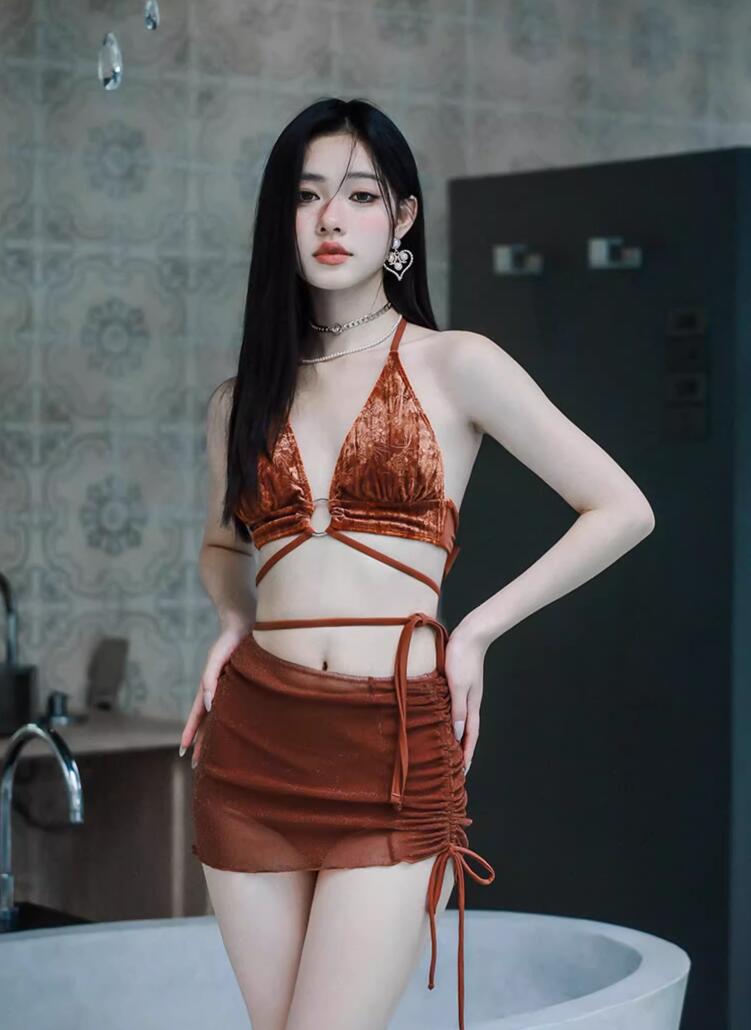 送料無料★新作 タンキニ 温泉 セットアップ 体型カバー レディース 韓国風 ビーチ 3点セット水着 セクシー ママ水着 可愛い キレイめ 大人気 ビキニ オシャレ スクエアネック リゾート お嬢様 学生 女性 みずぎ 20代 30代 40代 M/L/XL 海辺 セクシー