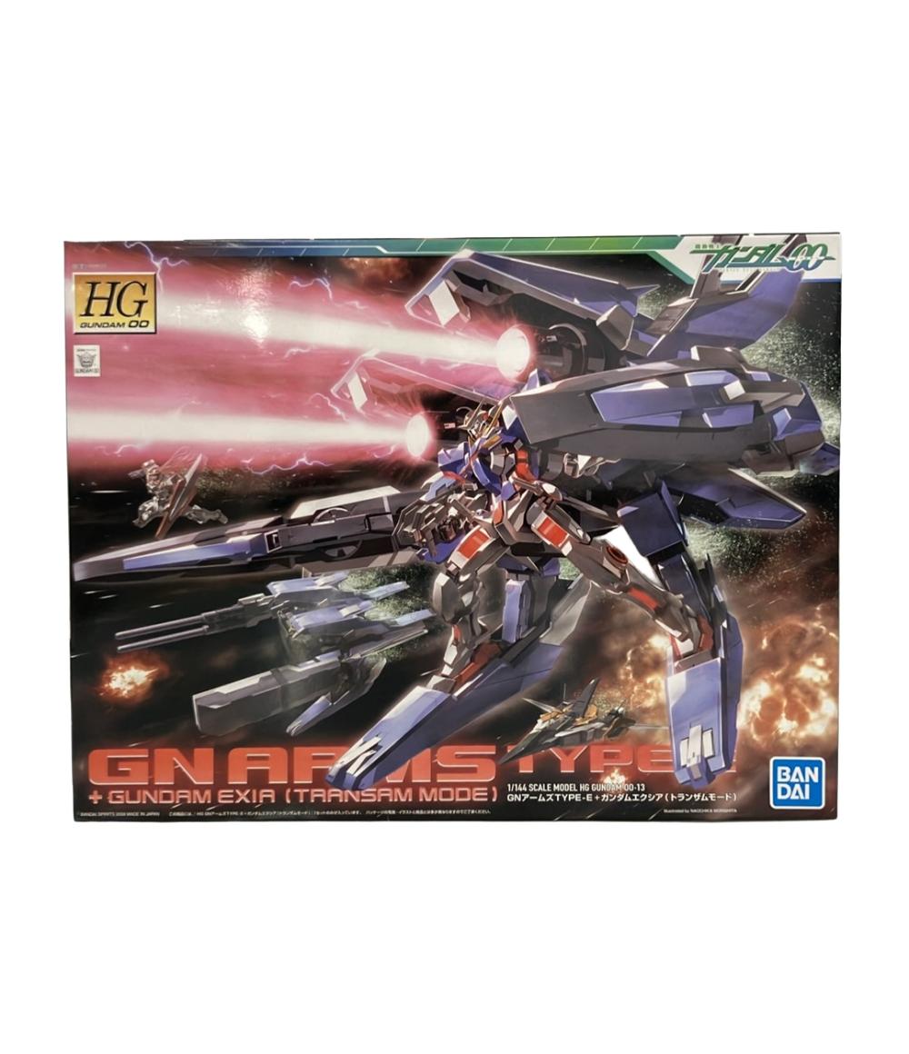 【中古】 美品 バンダイ 機動戦士ガンダム00 HG 1/144 GNアームズTYPE-E + ガンダムエクシア (トランザムモード) プラモデル...