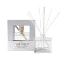 Re;White Soy Mix Candle WHITE FOREST インプレッシブなデザインのアルコールフリーディフューザー ファイバーリードスティックが効率香りを広げますRe,WHITE シンプルで無垢、スタイリッシュで清潔感が溢れているライフスタイルに必要なアロマアイテムが始動します。 いつ何時でも白いという「どんな色にでも変化できる」スタイル、また、いつ何時でも繰り返し純白になれる、そんなライフスタイルを楽しんでください。 白にまつわる香りを中心に、より爽やかに、より複雑に、より分かりやすく人間の感性に問いかけるような空間を演出。 見た目にも無垢で、スタイリッシュないでたちが、人々のセンスを揺さぶります。 インプレッシブなデザインのアルコールフリーディフューザー。 ファイバーリードスティックが効率よく液体を吸い上げます。 ギフトに最適なアイテムです。 ■Re,WHITEファイバー＆アルコールフリーディフューザー Made in THAILAND size: W152 D49 H171mm　100ml 芳香期間：3～6週間 WHITE IRIS（ウッディ/シトラス/スパイシー/ムスク） Top　　: カルダモン・ジンジャー Middle : クミン・ホワイトフラワー・アイリス＆ウッド Base　 : アイリス＆ウッド・アンバー