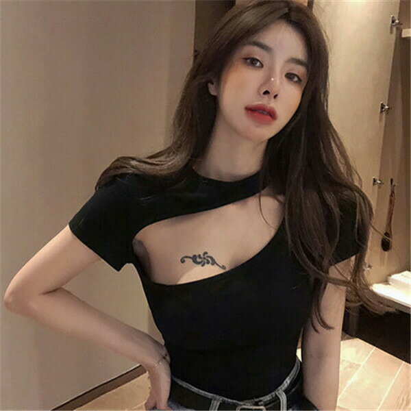 樂天商城 - 胸元オープン半袖胸開きトップスバストカット胸あきボトルネックプチタートルTシャツ袖ありセクシーダンスダンサー無地黒ブラックかっこいいおしゃれ肌見せカットアウトSMLc0n1