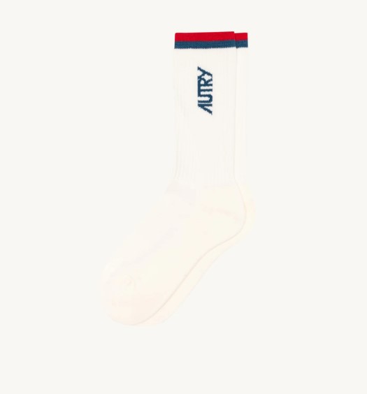 メーカー希望小売価格はメーカーサイトに基づいて掲載していますInfo AUTRY（オートリー） SOCKS MAIN UNISEX AUTRY（CREAM）| SOPU059S ------ ジャカードストライプ 対照的なジャカードロゴ リブ編みの袖口 つま先、ソール、かかとを補強 Fabric 綿83％、ポリエステル15％、スパンデックス2％ Size(平置き：約) S（35～38） M（39～42） ※サイズに関しては商品により1〜2cmの誤差が発生する場合がありますので、予めご了承ください。 ※こちらの商品のサイズ感はブランド指定の表記となっております。 Attention ※シューズの場合、製法上、接着剤の付着や縫製のズレ・歪みがある場合がございますが、不良品ではございませんので予めご了承ください。 ※掲載写真はパソコンのモニターによって実物と色味が異なる場合がございます。 ※商品は実店舗での販売もしておりますので、タイムラグにより在庫数のずれが生じる場合がございます。 万が一品切れの場合は誠に申し訳ございませんが、何卒、ご容赦の程お願い申し上げます。