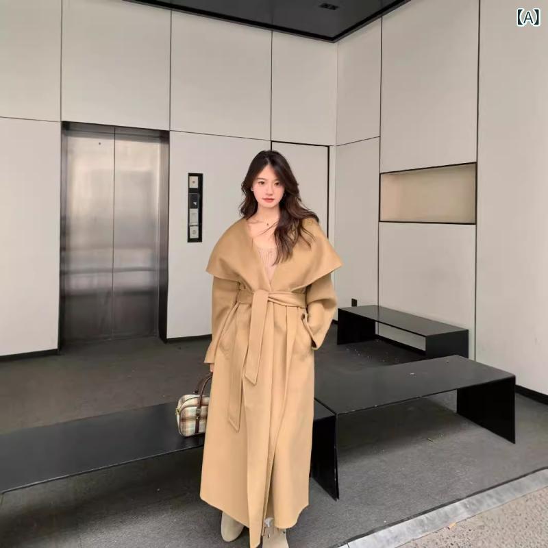 ショート丈 パーカー 羽織り用 アウター 春アウター ショート丈 パーカー 羽織り用 アウター 春アウター あ ち 大も 池の キャメル ケースの 両面です。 ...