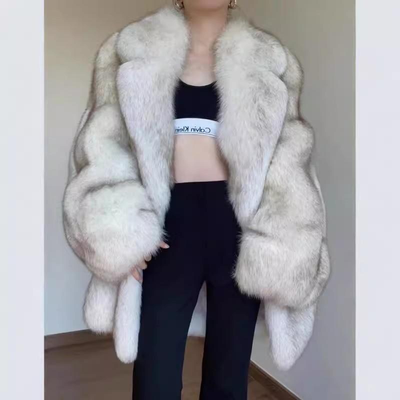 ショート丈 パーカー 羽織り用 アウター 春アウター ショート丈 パーカー 羽織り用 アウター 春アウター 毛皮 一体の 毛皮 コートを り 加工 した レディ...