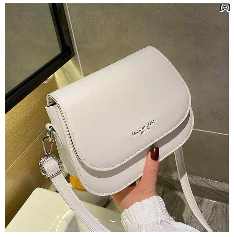 2023年春の新作、シンプルでお洒落な単肩バッグ。ショルダー&斜め掛けOK、小ぶりでシンプルな四角い形が特徴。