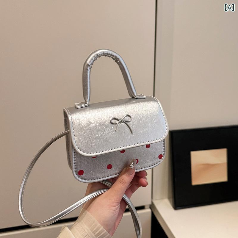 小さめバッグ レディース お出かけ ミニショルダー コンパクト バッグ 小さめバッグ レディース お出かけ ミニショルダー コンパクト バッグ 韓国 かわいい 少女 ミニ バッグ 2025 新型 かわいい ポイント プリント 手の 小さい バッグ 潮 斜め バッグ