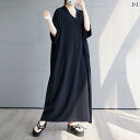 2025夏の新型シンプル カジュアルゆったりワンピース 大きめ サイズ レディース 夏の Vネック コットンと リネン 特大 サイズ 文学 休暇 スタイル ビーチ スカート レトロ ロング ドレス