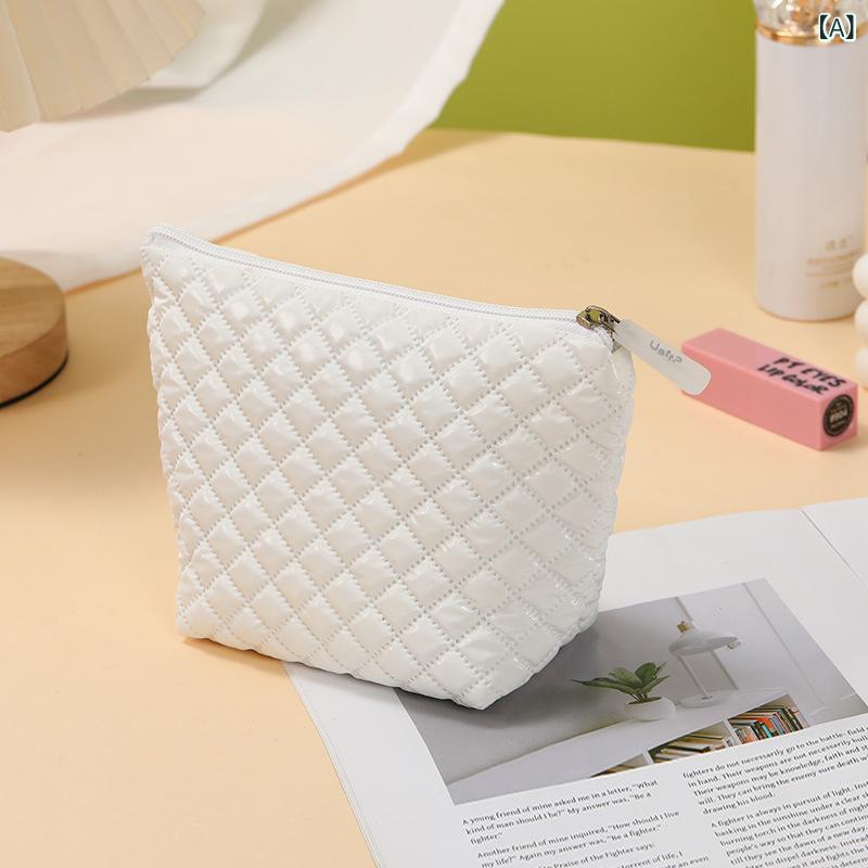 化粧ポーチ メイクポーチ トラベルポーチ 化粧品 ポーチ 小物入れ メンズポーチ ミニポーチ 防災ポーチ 大容量 かわいい 小さめ ポーチ 大きめ 機能的 縦型 コンパクト ファッション プリーツ 化粧 品 バッグ 2025 小さい バッグ レディース 韓