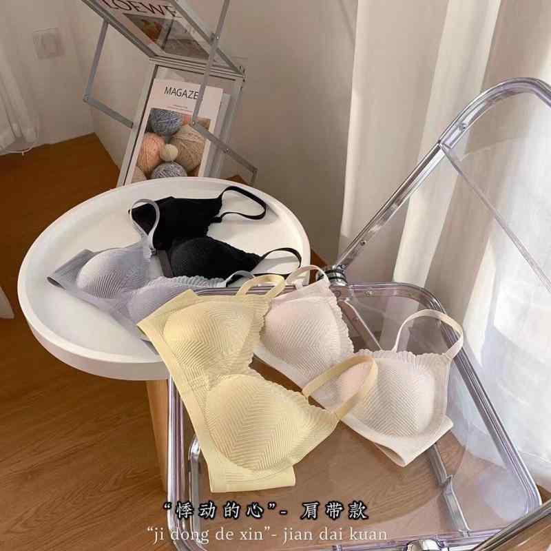 ナイトブラ ノー ノンワイヤー 育乳 谷間 伸縮性 ラテックスの ガーターの 動 悸の 心の 下着の レース..