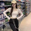 ファッション 服 オシャレ カワイイ シンプル 大カワイイ サイズ 婦服 シャツ 袖 スタッキング トップス Tシャツ Ins 魅惑的 襟の 長袖 t シャツ ...