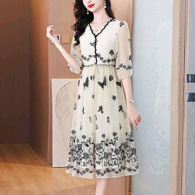 レディース ワンピース 高級感 エレガント ドレス 膝丈 フィットシルエット フォーマル 普段使い 通勤用 綿素材 伸縮性 ブラック ベージュ カラー バリエーション