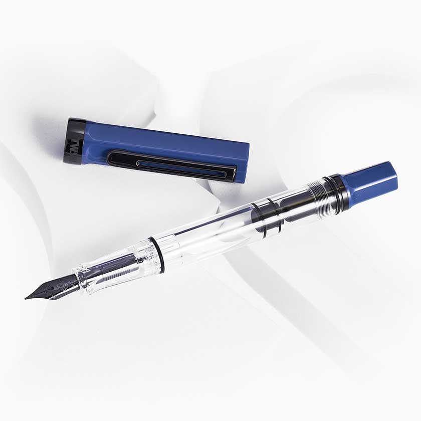 【TW19】【TWSBI / ツイスビー】 ECO / エコ 万年筆 「スレートブルー with Onyx」M(中字) 【即納 宅配便 ピストンフィラー インク吸入式 スケルトン 透明軸 デモンストレーター 青 ネイビー】