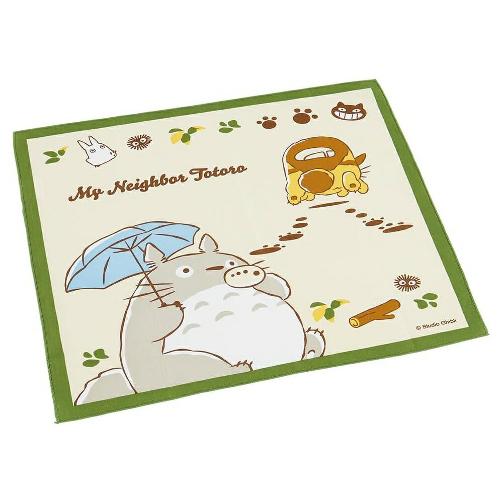 メーカー：スケーター サイズ：約43cm×43cm 素材：綿100％ となりのトトロのネコバスのランチクロスです。 お弁当箱包みに・お弁当箱敷きに♪