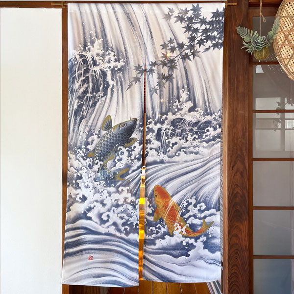 のれん 暖簾 鯉の滝登り 85X150cm 本縫いのれん 目隠し 流水 店舗 施設 向け 日本...