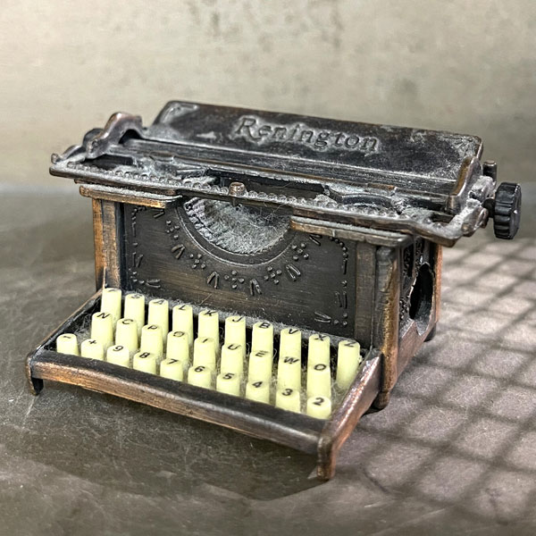 鉛筆削り アンティーク シャープナー 手動 子供 女の子 男の子 かわいい おしゃれ 小学生 大人気 色鉛筆 デッサン 美術 プレゼント コンパクト 軽量 手動...