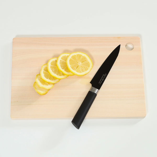 樂天商城 - まな板 ひのき カッティングボード スクエア 30cm 乾かしやすい プレート 取っ手 木製食器 食器 写真映え ステーキ ローストビーフ バーベキュー 吊り下げ キャンプ キャンプ料理 おうちキャンプ パン 魚料理 サラダ 衛生的 おしゃれ お洒落