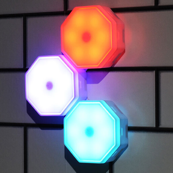 壁掛け灯 LED ライト タッチ式 リモコン 間接照明 タッチセンサー コードレス 16色 調光 授乳ライト 読..