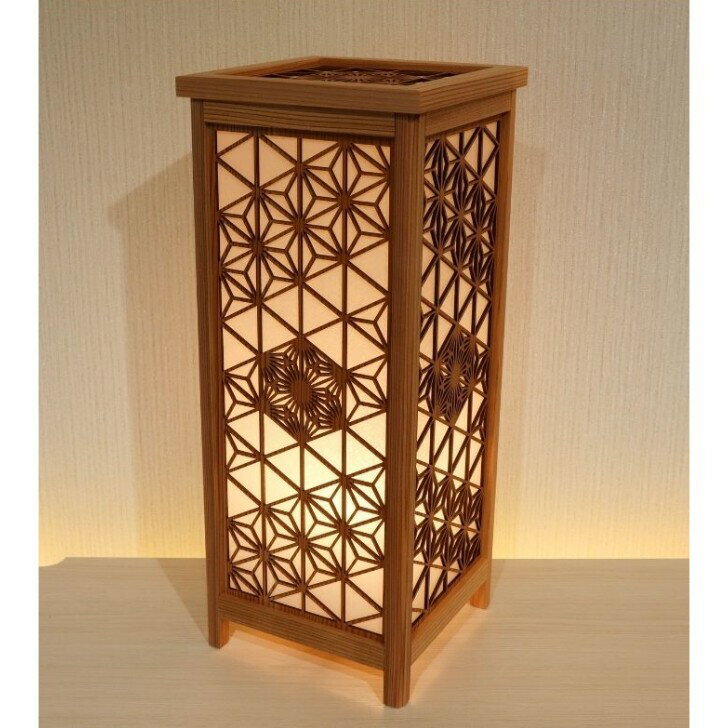 LAD450-201 レーザー角行灯「趣」八重麻の葉/麻の葉国産杉ツキ板/楮和紙貼り LED電球ホテル・和風旅館・飲食店・リラクゼーション施設などにお薦め！伝統技術と耐久性を組み合わせた作品です。