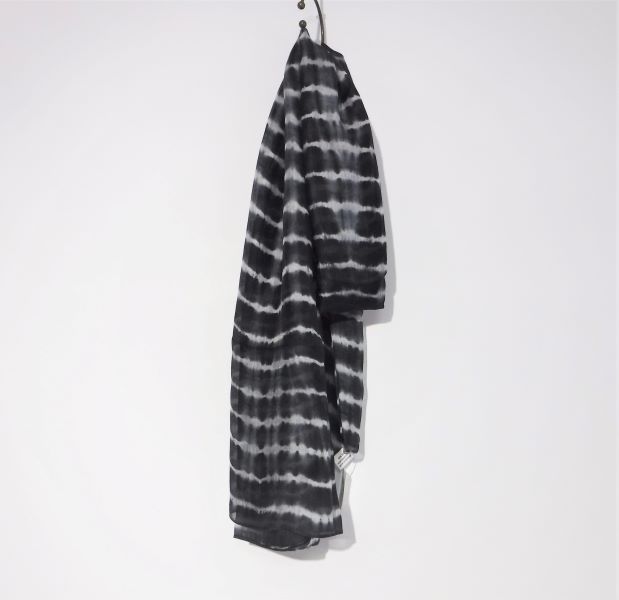 シルク スカーフ 手織り 手染め 黒 ベトナム フェアトレード fairtrade 手織 手染 ショール silk scarf Vietnam