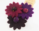 3つのお花のフェルトブローチ 【パープル系】 ネパリバザーロ nepalibazaro wool fairtrade フェアトレード broach flower フエルト