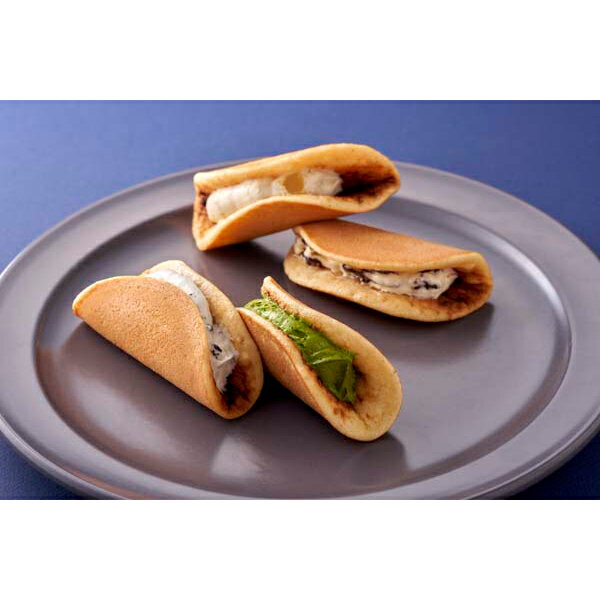 お歳暮 早割 冬ギフト 内祝い お返し 出産 メッセージカード 無料 東京 新宿 花園万頭 東京花万 どらバターサンド 詰合せ 8個 どら焼き 和スイーツ 贈り物 出産祝い お礼 結婚 入学 新築 快気 祝い 香典返し 七五三 お祝い返し 送料無料 4000円 (SK)軽