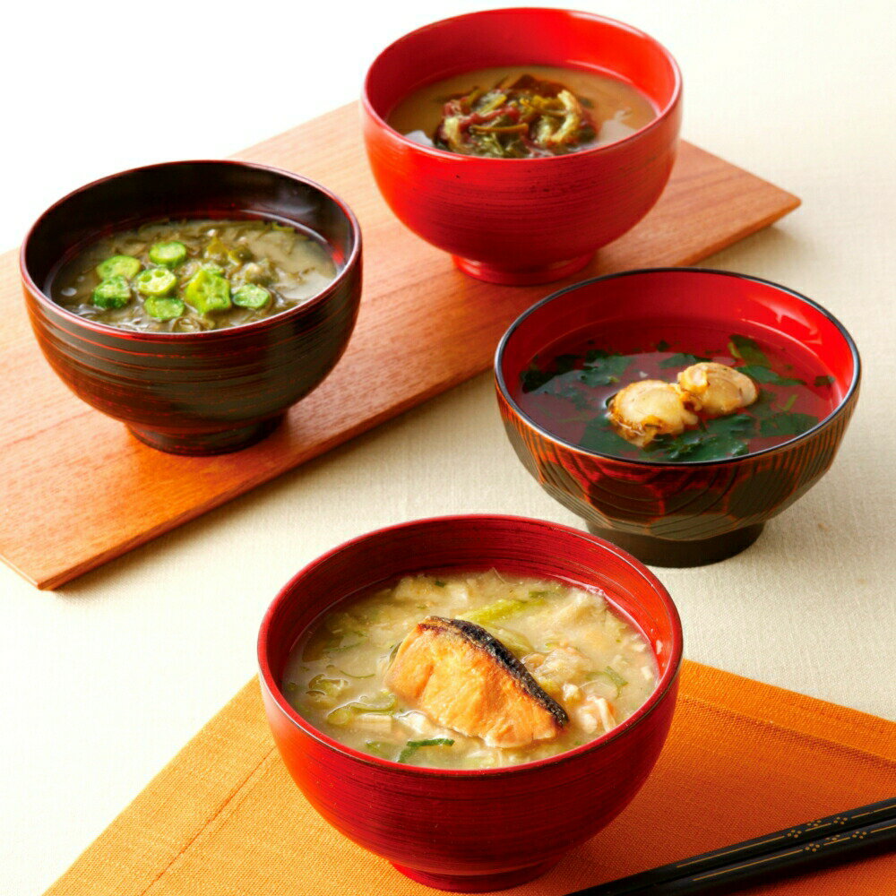 【商品について】マルハニチロならではの海鮮具材や香り立つ出汁の風味を味わえる具だくさんのフリーズドライギフトです。 海からのめぐみをご堪能ください。●商品内容：鮭切り身入り石狩風みそ汁×5、帆立のお吸い物×5、めかぶとオクラのみそ汁×7、五種の海藻みそ汁×7（計24食）●箱サイズ(cm)：35×42×6●宅配時の状態：常温●賞味期限：365日●7大アレルゲン：乳、小麦、大豆 ●お熨斗は「ご自宅届け」「複数ご注文」「仏事利用」の場合は【外熨斗】でお届けしております。 上記のご用途で【内熨斗】をご希望の場合は、備考欄にてご指示をお願いいたします。 商品によっては【内熨斗】のご指定ができないものもございます。予めご了承ください。 ●こちらの商品は、弔事用包装紙でお包みしてお届けいたします。他の包装紙ご希望の場合は、包装紙のプルダウンメニューからお選びください。 ●お届け日が「仏滅」にあたる場合がございます。「仏滅」を避けてお届けをご希望の場合には、お届け日をご指定いただくか、備考欄へご指示をお願いいたします。 ●お届け先ご住所の入力間違いや、お届け先様長期ご不在等の理由で、お品物をお届けできない場合、弊店よりご注文者様へご連絡を致します。ご連絡が取れず運送会社での保管期間を過ぎた場合は、お品物はご注文者様へ自動転送となります。 ●当店では請求書や納品書など、金額の分かる伝票はお品物に同梱しておりません。何卒ご安心下さい。 ●こちらの商品は、運賃、メッセージカード、のし、ラッピング、梱包資材、運送事故紛失補償などが含まれたパッケージ価格となっております。 ●ご注文のタイミングにより、注文確定後に在庫切れとなる場合がございます。予めご了承下さい。 ●商品リニューアルに伴いパッケージの改訂に加え内容量等の変更が生じる場合がございます。 関連商品 ◇◆ 価格から商品を探すにはこちら ◇◆ ＝＝＝＝＝＝＝＝＝＝＝＝＝＝＝＝＝＝＝ ￥3,000までの商品 ＝＝＝＝＝＝＝＝＝＝＝＝＝＝＝＝＝＝＝ ￥3,000?￥5,000の商品 ＝＝＝＝＝＝＝＝＝＝＝＝＝＝＝＝＝＝＝ ￥5,000?￥10,000の商品 ＝＝＝＝＝＝＝＝＝＝＝＝＝＝＝＝＝＝＝ ￥10,000以上の商品 ＝＝＝＝＝＝＝＝＝＝＝＝＝＝＝＝＝＝＝ お供えギフト▼ 平日12時までのご注文で出荷可能！"あす楽"商品▼ 様々なご用途でのご利用を おすすめ しております。 御供 御供え物 お供え物 供花 お彼岸 枕花 お盆 お盆飾り 初盆 新盆 法事 仏事 弔事 命日 月命日 一周忌 三周忌 初七日 四十九日 法要 お悔やみ お墓参り 供養花 仏壇花 仏花 回忌