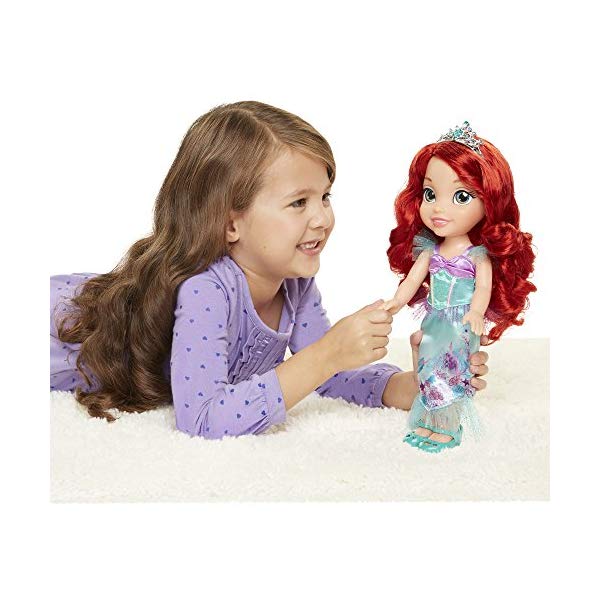 ディズニープリンセス アリエル リトルマーメイド ドール 人形 フィギュア キッズ 子供 トドラー グッズ おもちゃ Disney Princess Explore Your World Ariel Doll Large Toddler 人気の商品はこちら ■海外より直輸入品となりますので、外箱に小傷・破れ等がある場合がございます。 　本体には影響ございませんので、予めご容赦ください。 ■携帯からの注文の際【納期目安】が表示されない場合もございます。 　納期の表示が確認出来ない商品に関しましては、お手数ですが、PCページより【納期目安】の確認をお願いします。 　また、携帯からのご注文のお客様は携帯電話の受信設定（フィルター）を必ずご確認下さいますようお願いいたします。ディズニープリンセス アリエル リトルマーメイド ドール 人形 フィギュア キッズ 子供 トドラー グッズ おもちゃ Disney Princess Explore Your World Ariel Doll Large Toddler メーカー Disney Princess 商品名 Disney Princess Explore Your World Ariel Doll Large Toddler パッケージサイズ(cm) 17.8 × 12.2 × 38.1 重量(g) 431 詳細 ・Dressed in her royal embellished gown and tiara ・Gown has beautiful glitter sequence with multi color Sublimation prints enhanced with satin and glitter ・Skirts depicts scenes from her world in a soft watercolor finish ・Doll is articulated on the neck, shoulder, and hips ・Includes: doll, gown, tiara and fashion shoes ◆ 様々なギフトシーンにぴったりの商品を豊富に取り揃えております ◆プレゼント　ギフト　クリスマス　母の日　父の日　記念日　誕生日　お誕生日　誕生日プレゼント　敬老の日　記念品　結婚記念日　メモリアルギフト　お祝い　出産祝い　結婚式　結婚祝い　御祝　披露宴　引き出物　引出物　ウェディングギフト　ブライダルギフト　景品　賞品　コンペ景品　ゴルフコンペ　粗品　お中元　御中元　お歳暮　御歳暮　残暑見舞い　引越し　引っ越し祝い　引越し祝い　贈答品　入園祝い　入学祝い　卒業祝い　成人式　就職祝い　昇進祝い　定年退職記念　還暦祝い　卒業記念品　内祝　お返し　お礼　御礼　お祝い返し