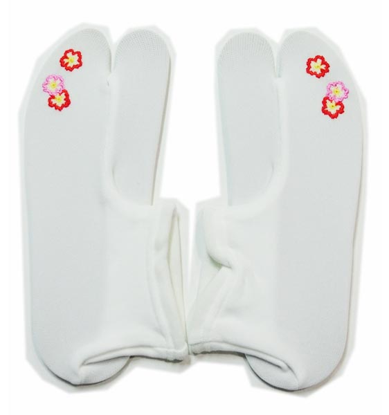 子供用刺繍入白足袋ガールズたびS・M・L　ソックスストレッチタイプたび履きやすいスベリ止加工　女児用　和装小物　日本製
