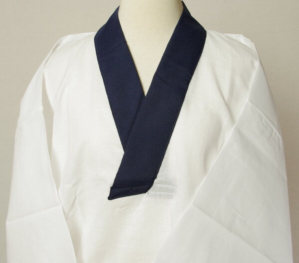Vネック紺色半衿付半襦袢 M/L/LLサイズ綿晒100%抗菌加工 襟が広がらないメンズ仕事着物に作務衣に 和装小物