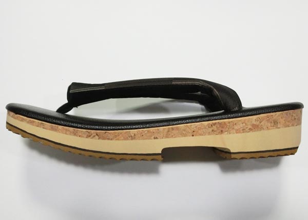 男性用草履雪駄　黒色合皮台座　正絹茶色系お召鼻緒　右近キルク底　お洒落柄鼻緒　フリーサイズ　和装草履、メンズカジュアル、普段着　日本製