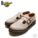 Dr.Martens ドクターマーチン8065 メリー ジェーン シューズ 30692348 足当たりのいい柔らかなレザーのメリージェーンシューズ アッパーにジャカードを使用したレースアップシューズ。クラシカルなムードをまとった花柄を、リッチパープルとティールグリーンを基調とした色合いで立体的に表現しています。 ベースとなる「1461 3ホールシューズ｣は数十年にわたってドクターマーチンのアイコン的存在であり続けている定番シューズ。発売当時は耐久性のある労働者の靴として売られていました。しかし時代の流れと共に、政治デモを行う人たちやイギリス中の大学生の間で人気のファッションアイテムとなったのです。今では時代を象徴するファッションアイテムとして、スタイリストからスケーター、パンクスから詩人、ロッカーズからルードボーイズまで、多種多様な人々に愛されています。 アンティークゴールドのアイレットに、ラウンドタイプのシューレースの組み合わせ。ウェルトにはドクターマーチンのアイコニックなイエローステッチを施して仕上げています。 Spec SPEC VIRGINIA_8065_MARYJANE_VINTAGETAUPE 品番　30692348 素材：VIRGINIA かかと 約3.0cm つま先 約1.5cm 生産国：ラオス / タイ Brand 1960年イギリスで生まれてから、 広く人々から愛され続けているシューズブランドです。 丈夫で履く程に足に馴染み、弾むような歩行感をもたらすエアークッションソールは、ドクターマーチンの最大の特徴です。 こだわりのファッションアイテムとして、ミュージシャンやハリウッドセレブに愛されています。 このブランドの全アイテムを見る Attention 天然革ですので、色ムラ・キズ・汚れなどが見られる場合もございますが、ご了承くださいませ。 濡れると色落ち、ムラができる恐れがございます。雨の日は防水スプレーをかけるなどして十分お気を付けください。 当該商品は実店舗と在庫を共有しているため、在庫更新のタイミングにより、在庫切れの場合やむをえずキャンセルさせていただく可能性があります。 液晶モニターの環境により、写真と実物は多少色が違う場合がございます。