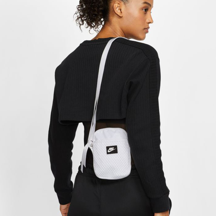 ナイキ NIKE ショルダーバッグ エア スモール アイテム ( nike Heritage Small Shoulder Bag メンズ レディース ユニセックス 男女兼用 CU2611 ) ice field icefield