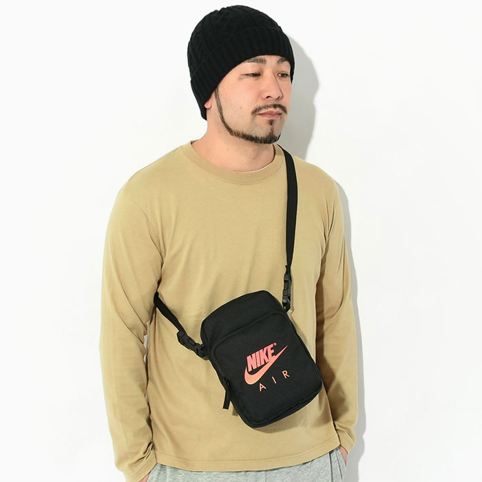 ナイキ NIKE ショルダーバッグ エア ウェイビー ヘリテージ クロス ボディー ブラック ( nike Air Wavey Heritage Crossbody Bag Black メンズ レディース ユニセックス 男女兼用 FV6611-010 ) ice field icefield