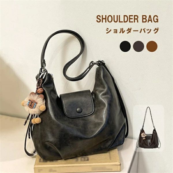 商品詳細商品内容：ショルダーバッグとチャーム素材：PUレザー等手触り抜群のオシャレなショルダーバッグです！ベーシックなカラーと大容量のポケットで、通学、通勤や旅行などの場合におススメです！PUレザーの素材を採用、防水で冬の季節にもふさわしい
