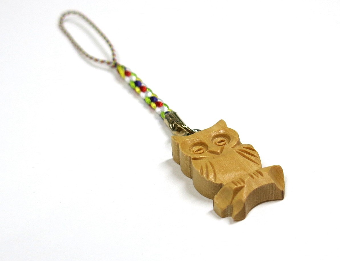 つげ根付 フクロウ (紐:五色)