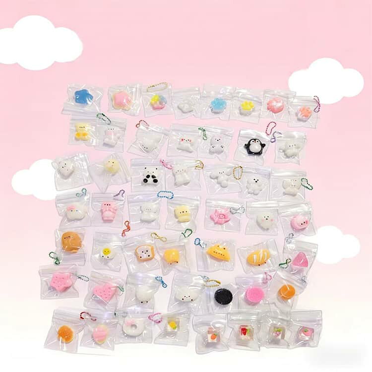 20点セット スクイーズ 福袋 水感スクイーズ 低反発 ぷにぷにもちもち ミニサイズ スイーツそっくり 肉球 パン・ケーキ・大福 食べ物 ふわふわ触感 スクイーズおもちゃ 握ってストレス解消 癒しグッズ デスク用 子供 ichigoichi39-10007238 トゥモロードレッシング サンプル画像2