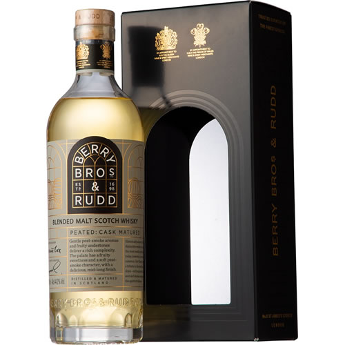 Berry Brothers' & Rudd Classic Peated Blended Malt 「BB&Rクラシック」レンジはスコットランドのモルトウイスキーを語るうえで欠かせない「アイラ」、「スペイサイド」、そして「シェリーカスク」、「ピーテッド」の4種のスタイルのウイスキーにスポットを当てたブレンデッドモルトです。 同社のスピリッツバイヤー、ダグラス・マクアイバー氏とブランド・ヘリテージ・ダイレクターのロニー・コックス氏が熟成年数に重きを置かずに各スタイルの特徴が上手く現れた成熟感のある樽を厳選しブレンドしています。 ■テイスティングコメント ハイランドのピーテッドスタイルを表現したブレンデッドモルト。 落ち着きのある柔らかなスモーキーなアロマがウイスキーに複雑味と奥深さを与えます。 麦芽由来のフルーティさと優しいスモークが絶妙に調和しています。 ※実際のボトルとデザインやヴィンテージが異なる場合がございます。