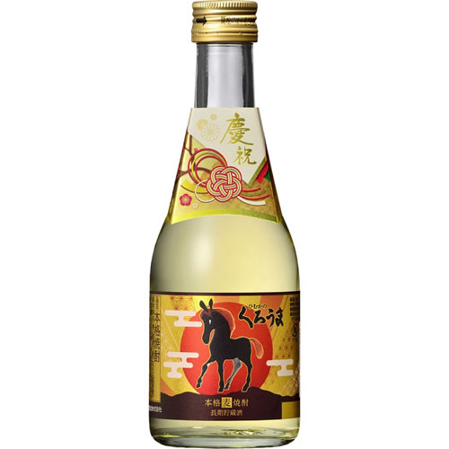 国産二条大麦100%使用の本格麦焼酎「くろうま」を樽で長期間熟成させた長期貯蔵酒。 琥珀色の豊かな香りと深いまろやかな味わいをお楽しみください。 ■原材料：麦、麦麹
