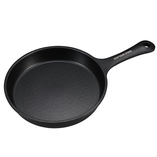 CAPTAIN STAG（キャプテンスタッグ）の一覧はこちらシーズニング不要、軽くて丈夫なアルミ製。ふっ素加工でお手入れ簡単。フライパンより厚みがあり熱をじっくり均等に伝えます。焚き火台、ジュニアタイプと通常カセットコンロでも使えます。IH・ガス火、オール熱源対応。●製品サイズ（約）／190×305×45mm●製品重量（約）／400g●材質／本体：アルミニウム合金(表面加工＝ふっ素樹脂塗膜加工)、はり底：ステンレス鋼●仕様／シーズニング不要、IH・ガス火 オール熱源対応●原産国／中国JANCD:4560464291438【銀行振込・コンビニ決済】等前払い決済予定のお客様へ当商品は弊社在庫品ではなく、メーカー在庫品です。在庫確認後に注文確認を行い、お支払いのお願いを送信させて頂きます。休業日、14:00以降のご注文の場合は翌営業日に上記手続きを行います。お時間が掛かる場合がございます。