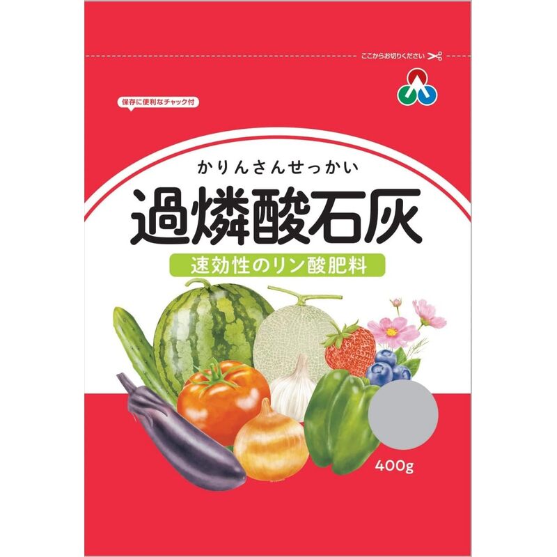 朝日アグリアの一覧はこちら●リン酸を17.5%含んだ速効性の肥料です。●リン酸成分が花付き・実付きを促進します。●元肥・追肥として使用できます。●堆肥と併用するとより効果が上がります。【内容】内容量：400gご使用前に使用方法等をよくお読みください。【商品サイズ】縦(mm)　50横(mm)　160高さ(mm)　220JANCD:4513272022275【銀行振込・コンビニ決済】等前払い決済予定のお客様へ当商品は弊社在庫品ではなく、メーカー在庫品です。在庫確認後に注文確認を行い、お支払いのお願いを送信させて頂きます。休業日、14:00以降のご注文の場合は翌営業日に上記手続きを行います。お時間が掛かる場合がございます。
