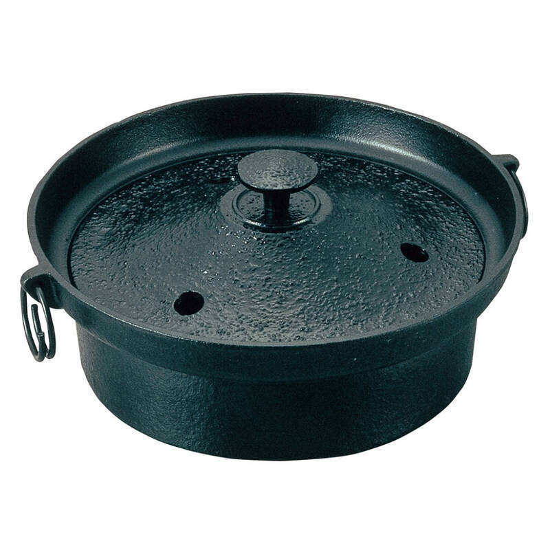 EBMの一覧はこちら■サイズ(mm) ： φ260■内寸1(mm) ： φ224■内寸2(mm) ： 深さ：92■板厚(mm) ： 4.0■重量 ： 4.7kg■容量 ： 2L■材質 ： 鉄JANCD:4966010118004【銀行振込・コンビニ決済】等前払い決済予定のお客様へ当商品は弊社在庫品ではなく、メーカー在庫品です。在庫確認後に注文確認を行い、お支払いのお願いを送信させて頂きます。休業日、14:00以降のご注文の場合は翌営業日に上記手続きを行います。お時間が掛かる場合がございます。