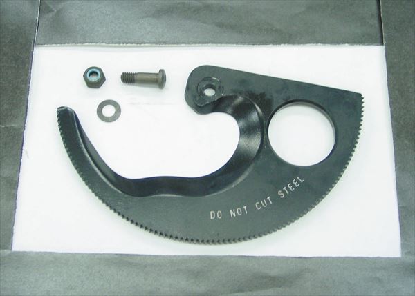 KNIPEX(クニペックス)の一覧はこちら9531-280、9536-250用替刃●質量(g)：244●9531-280、9536-280用替刃（動刃のみ）JANCD:4003773025283【銀行振込・コンビニ決済】等前払い決済予定のお客様へ当商品は弊社在庫品ではなく、メーカー在庫品です。在庫確認後に注文確認を行い、お支払いのお願いを送信させて頂きます。休業日、14:00以降のご注文の場合は翌営業日に上記手続きを行います。お時間が掛かる場合がございます。