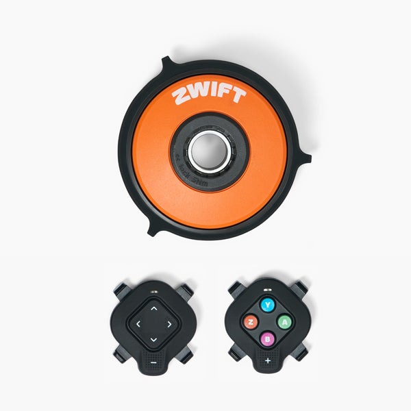 Wahoo ZWIFT COG & CLICK V2 UPGRADE PACK (ワフー ズイフト クリックV2 コグ アップグレードキット)&nbsp; Wahoo KICKR V6やKICKR MOVEなど、お手持ちの対応スマートトレーナーを最新仕様へアップグレードできるキットです。 ※シマノフリーボディを搭載し、Zwiftとの接続およびバーチャルシフト機能に対応したスマートトレーナーでご使用いただけます。 「Zwift Cog & Click V2 Upgrade Kit」を対応スマートトレーナーに取り付けることで、ほぼすべての8～12速バイクに対応し、Clickコントローラーによる静音性に優れたバーチャルシフトを手軽にご利用いただけます。24段階のバーチャルギアにより、さまざまなライドシーンで快適なZwift体験を実現します。 また、Clickコントローラーは、あらゆるハンドルバーへ簡単に取り付けることができます。従来モデル（V1）から進化したV2では、シフト操作やゲーム内メニューの操作に加え、「Ride On」の送信にも対応。すべての操作をハンドルバーからスムーズに行えます。 ≪仕様≫ ■Zwift Cog ・・14Tシングルスプロケット ・10段階のチェーンラインポジション調整 ・重量：140g ・サイズ：103 × 42mm ・対応Wahooスマートトレーナー：KICKR MOVE、KICKR V6、KICKR CORE V2（11Speed） ■Zwift Click ・イズ：50 × 50 × 13mm ・重量：58.2g ・バッテリー：CR2032（最大100時間駆動） ・通信方式：Bluetooth