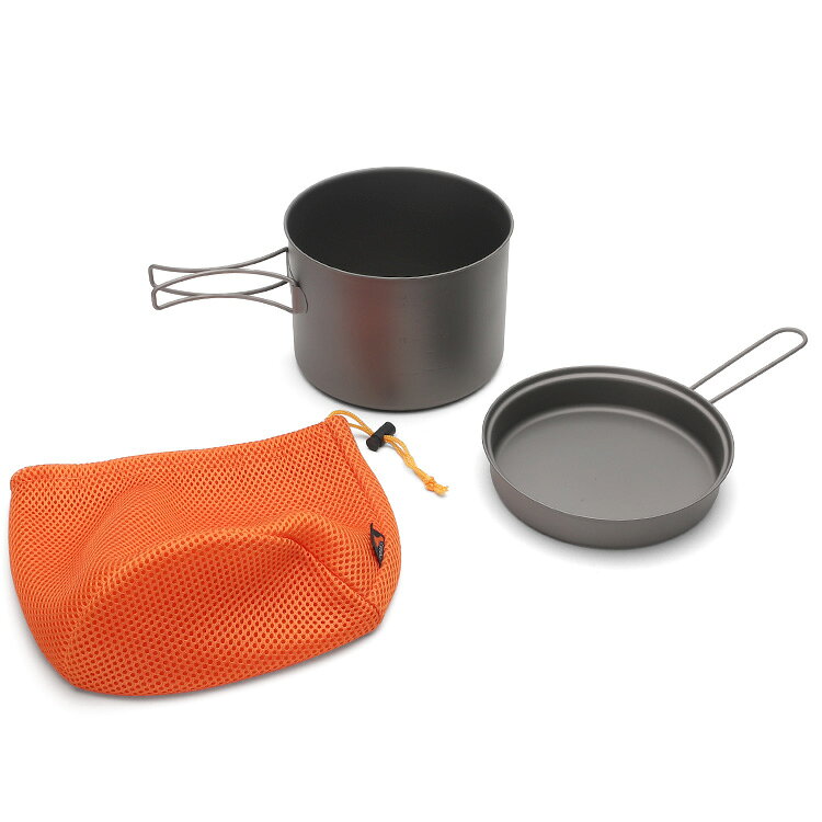 輸入洋食器の専門店イデールのトークス ポット＋フライパンセット 1600ml CKW-1600 Titanium Pot + Pan TOAKS 【フライパン ポット アウトドア Cook Set 食器 ギフト 結婚祝い プレゼント お中元 贈り物 食器セット ギフトセット キャンプ】【ギフト】｜アングル3