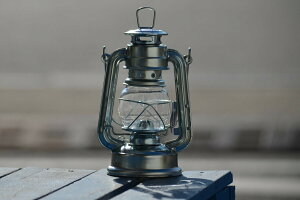 【拡大フライデイセール!あなたに10%OFFクーポン!】小型 ハリケーン オイルランタン ランタン シルバー アウトドア オイルランプ キャンプ Silver Hurricane Kerosene Oil Lantern Emergency Hanging Light / Lamp 8インチ O-6972 地震 停電対策 停電 災害 おしゃれ通販格安セール情報 楽天 通販