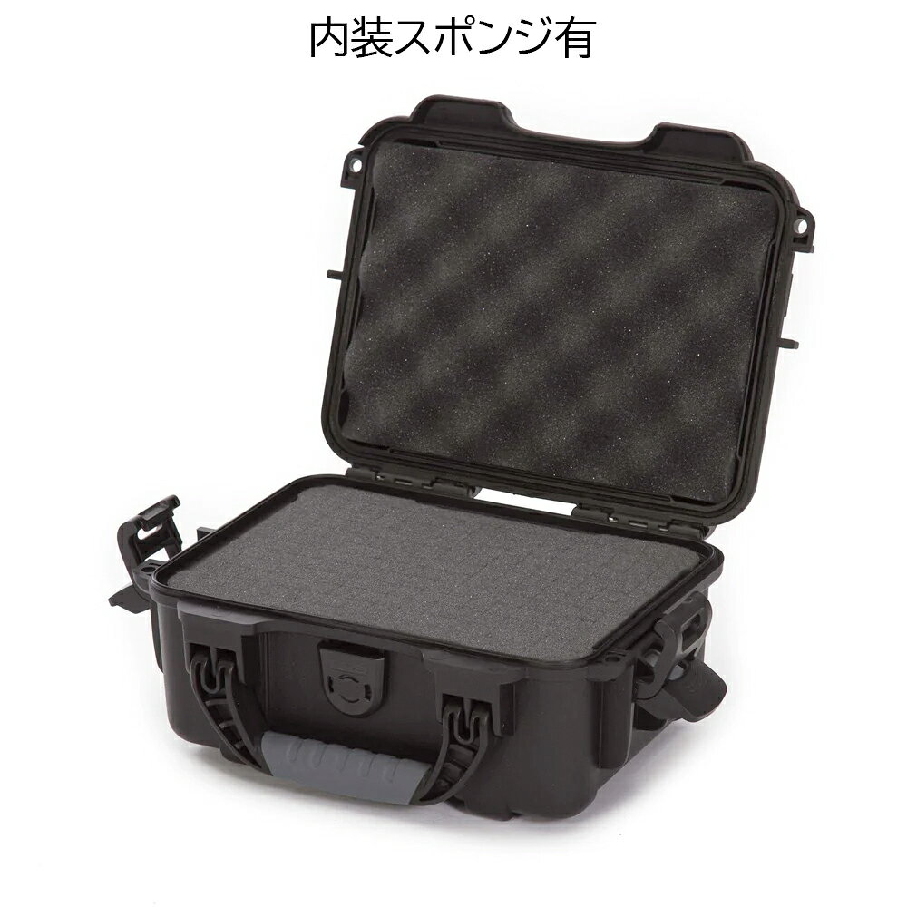 アイデアルトランクネットショップのタカチ NANUK 防水キャリングケース ナヌーク NK904BS スポンジ付 内装有り ブラック IP65 防水ケース ハードケース 高耐久 耐衝撃 プロテクターケース ペリカンケース ツールケース ドローン カメラ 撮影 運搬用 カナダ製 他メーカー同梱不可｜アングル3